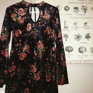 Xhilaration Small Floral Velvet Dress Bell Sleeves